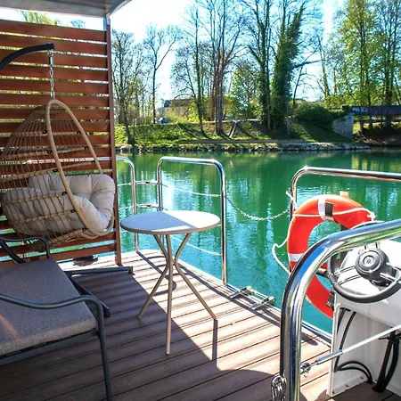 Hotel L'escale Royale Marne Meaux *